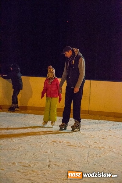 Zdjęcie w galerii na portalu naszwodzislaw.com: Wodzisław: lodowisko miejskie już czynne  wiadomości z regionu