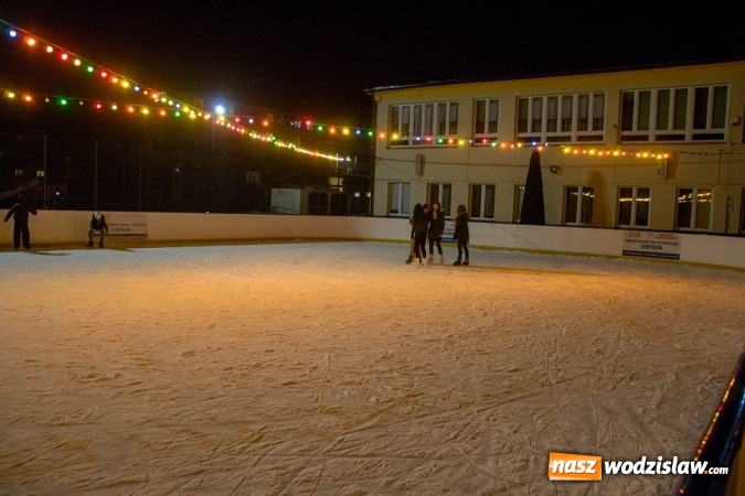 Zdjęcie w galerii na portalu naszwodzislaw.com: Wodzisław: lodowisko miejskie już czynne  wiadomości z regionu