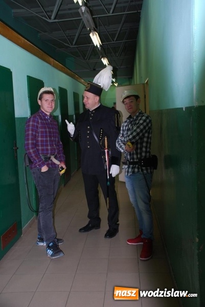 Zdjęcie w galerii na portalu naszwodzislaw.com: Barbórkowe zwiedzanie sztolni. Setki mieszkańców przewinęło się przez PCKZiU wiadomości z regionu