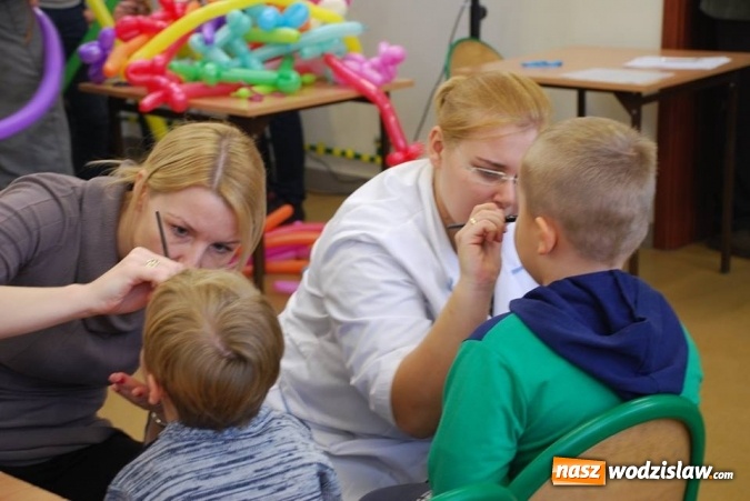 Zdjęcie w galerii na portalu naszwodzislaw.com: Barbórkowe zwiedzanie sztolni. Setki mieszkańców przewinęło się przez PCKZiU wiadomości z regionu