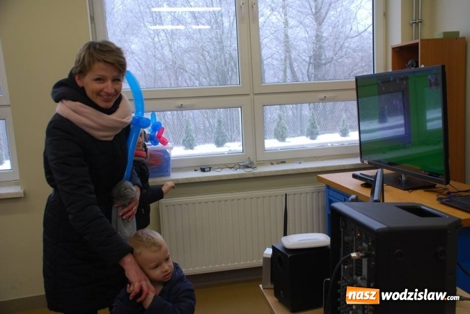 Zdjęcie w galerii na portalu naszwodzislaw.com: Barbórkowe zwiedzanie sztolni. Setki mieszkańców przewinęło się przez PCKZiU wiadomości z regionu