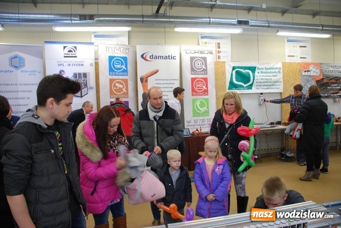 Zdjęcie w galerii na portalu naszwodzislaw.com: Barbórkowe zwiedzanie sztolni. Setki mieszkańców przewinęło się przez PCKZiU wiadomości z regionu