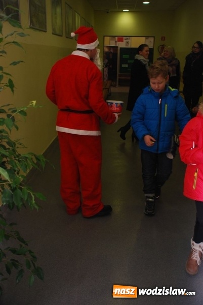 Zdjęcie w galerii na portalu naszwodzislaw.com: Barbórkowe zwiedzanie sztolni. Setki mieszkańców przewinęło się przez PCKZiU wiadomości z regionu