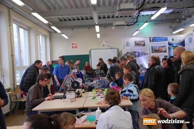 Zdjęcie w galerii na portalu naszwodzislaw.com: Barbórkowe zwiedzanie sztolni. Setki mieszkańców przewinęło się przez PCKZiU wiadomości z regionu