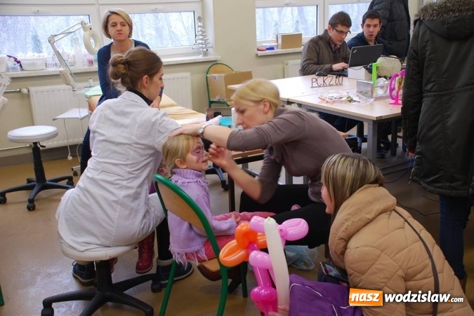 Zdjęcie w galerii na portalu naszwodzislaw.com: Barbórkowe zwiedzanie sztolni. Setki mieszkańców przewinęło się przez PCKZiU wiadomości z regionu