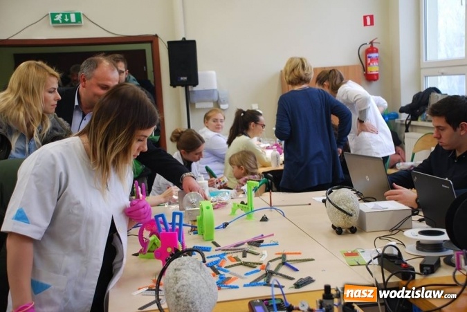 Zdjęcie w galerii na portalu naszwodzislaw.com: Barbórkowe zwiedzanie sztolni. Setki mieszkańców przewinęło się przez PCKZiU wiadomości z regionu