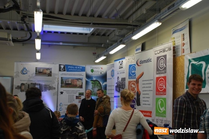 Zdjęcie w galerii na portalu naszwodzislaw.com: Barbórkowe zwiedzanie sztolni. Setki mieszkańców przewinęło się przez PCKZiU wiadomości z regionu