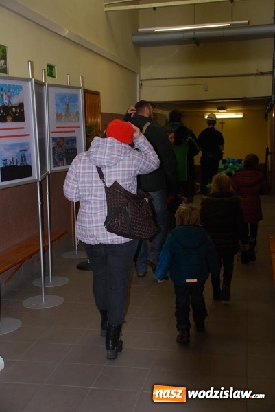 Zdjęcie w galerii na portalu naszwodzislaw.com: Barbórkowe zwiedzanie sztolni. Setki mieszkańców przewinęło się przez PCKZiU wiadomości z regionu