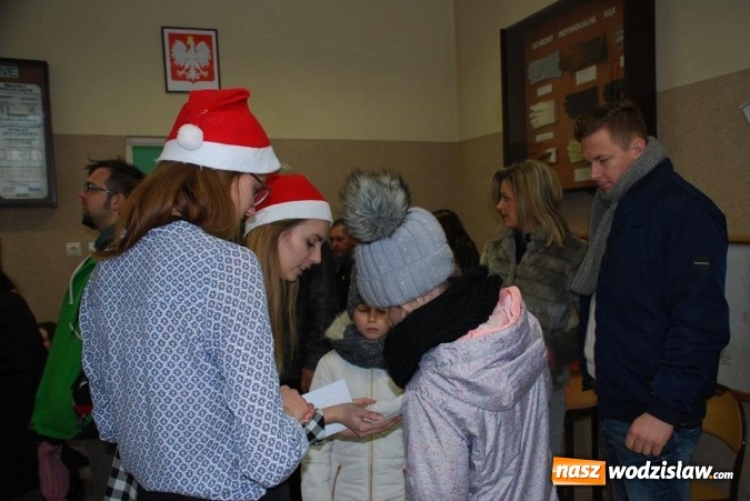 Zdjęcie w galerii na portalu naszwodzislaw.com: Barbórkowe zwiedzanie sztolni. Setki mieszkańców przewinęło się przez PCKZiU wiadomości z regionu