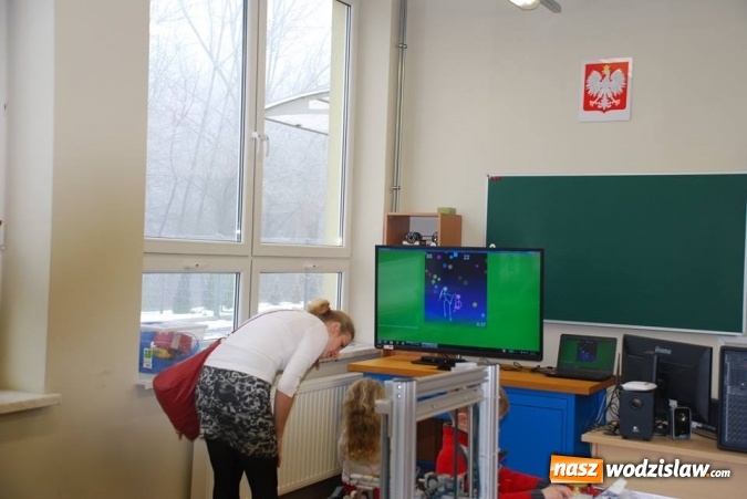 Zdjęcie w galerii na portalu naszwodzislaw.com: Barbórkowe zwiedzanie sztolni. Setki mieszkańców przewinęło się przez PCKZiU wiadomości z regionu