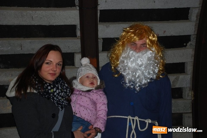 Zdjęcie w galerii na portalu naszwodzislaw.com: Barbórkowe zwiedzanie sztolni. Setki mieszkańców przewinęło się przez PCKZiU wiadomości z regionu