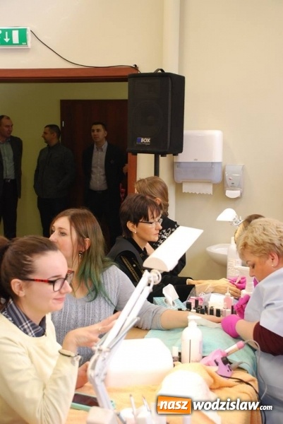 Zdjęcie w galerii na portalu naszwodzislaw.com: Barbórkowe zwiedzanie sztolni. Setki mieszkańców przewinęło się przez PCKZiU wiadomości z regionu