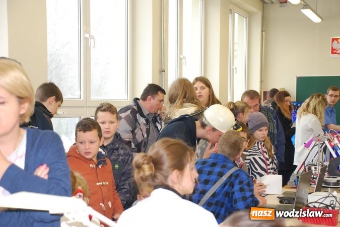 Zdjęcie w galerii na portalu naszwodzislaw.com: Barbórkowe zwiedzanie sztolni. Setki mieszkańców przewinęło się przez PCKZiU wiadomości z regionu