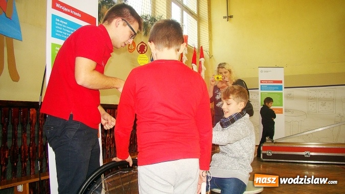 Zdjęcie w galerii na portalu naszwodzislaw.com: Wystawa z Centrum Nauki Kopernik w ZPSWR wiadomości z regionu