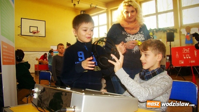 Zdjęcie w galerii na portalu naszwodzislaw.com: Wystawa z Centrum Nauki Kopernik w ZPSWR wiadomości z regionu