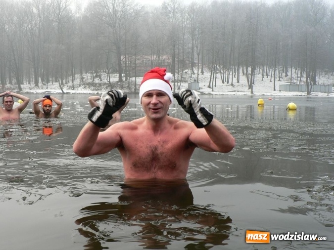 Zdjęcie w galerii na portalu naszwodzislaw.com: Morsowanie nad Balatonem wiadomości z regionu