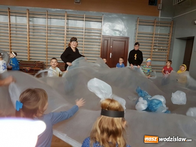 Zdjęcie w galerii na portalu naszwodzislaw.com: Dzień zjawisk atmosferycznych w Publicznym Przedszkolu nr 4 wiadomości z regionu