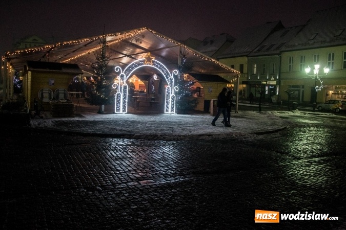 Zdjęcie w galerii na portalu naszwodzislaw.com: Wystartował Wodzisławski Jarmark Bożonarodzeniowy. Nie zabrakło Świętego Mikołaja wiadomości z regionu