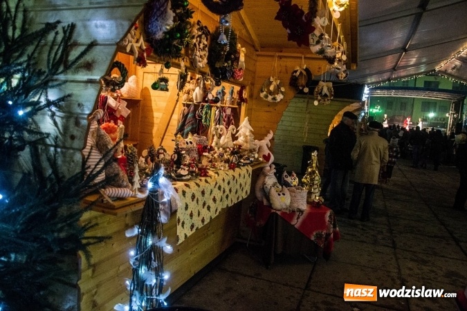 Zdjęcie w galerii na portalu naszwodzislaw.com: Wystartował Wodzisławski Jarmark Bożonarodzeniowy. Nie zabrakło Świętego Mikołaja wiadomości z regionu