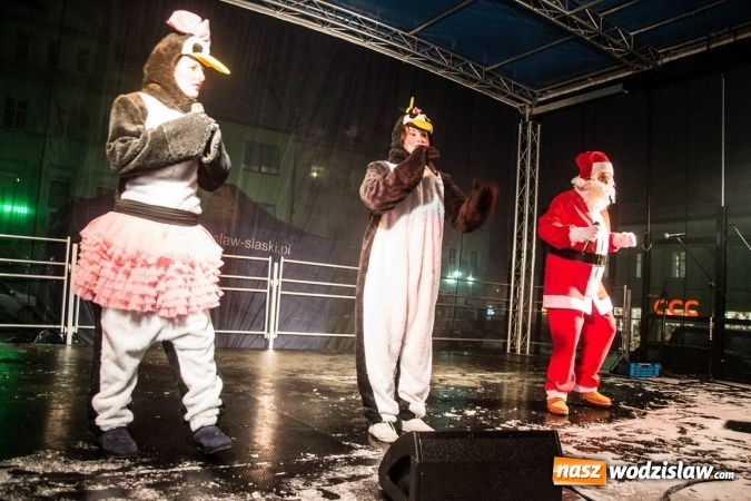 Zdjęcie w galerii na portalu naszwodzislaw.com: Wystartował Wodzisławski Jarmark Bożonarodzeniowy. Nie zabrakło Świętego Mikołaja wiadomości z regionu