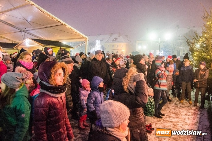 Zdjęcie w galerii na portalu naszwodzislaw.com: Wystartował Wodzisławski Jarmark Bożonarodzeniowy. Nie zabrakło Świętego Mikołaja wiadomości z regionu