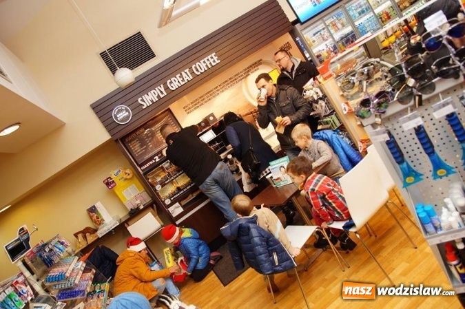 Zdjęcie w galerii na portalu naszwodzislaw.com: Święty Mikołaj zawitał na Statoil wiadomości z regionu