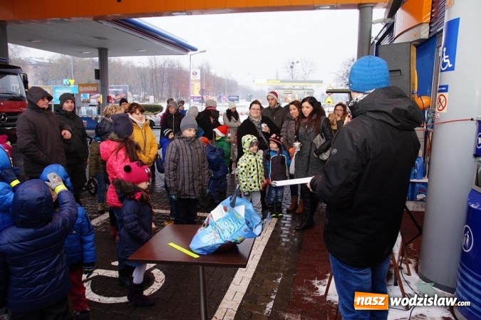 Zdjęcie w galerii na portalu naszwodzislaw.com: Święty Mikołaj zawitał na Statoil wiadomości z regionu