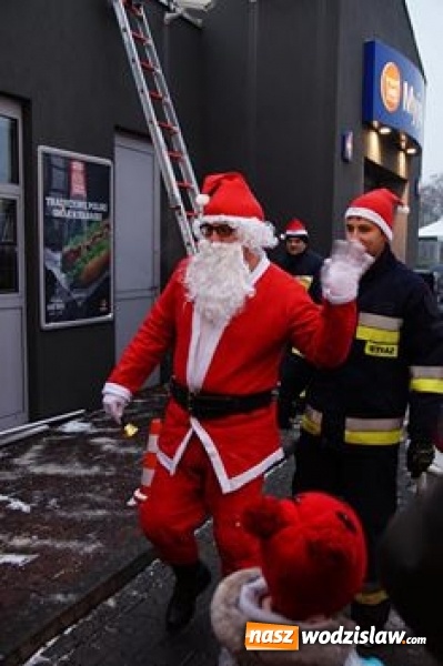Zdjęcie w galerii na portalu naszwodzislaw.com: Święty Mikołaj zawitał na Statoil wiadomości z regionu