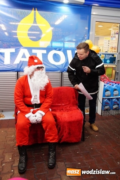 Zdjęcie w galerii na portalu naszwodzislaw.com: Święty Mikołaj zawitał na Statoil wiadomości z regionu