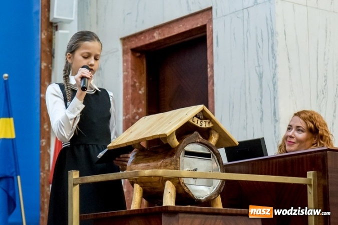 Zdjęcie w galerii na portalu naszwodzislaw.com: Finał akcji Skrzynka Marzeń. SP numer 2 w Pszowie wśród najlepszych!  wiadomości z regionu