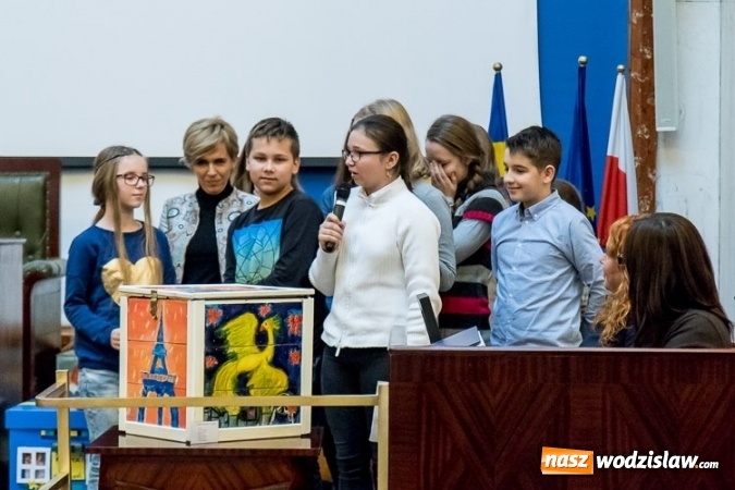 Zdjęcie w galerii na portalu naszwodzislaw.com: Finał akcji Skrzynka Marzeń. SP numer 2 w Pszowie wśród najlepszych!  wiadomości z regionu