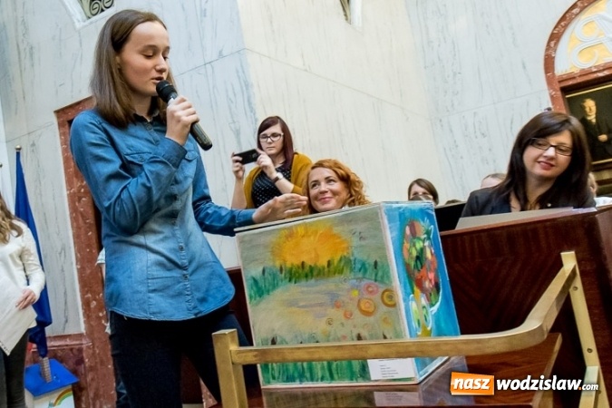 Zdjęcie w galerii na portalu naszwodzislaw.com: Finał akcji Skrzynka Marzeń. SP numer 2 w Pszowie wśród najlepszych!  wiadomości z regionu