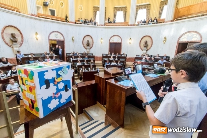 Zdjęcie w galerii na portalu naszwodzislaw.com: Finał akcji Skrzynka Marzeń. SP numer 2 w Pszowie wśród najlepszych!  wiadomości z regionu