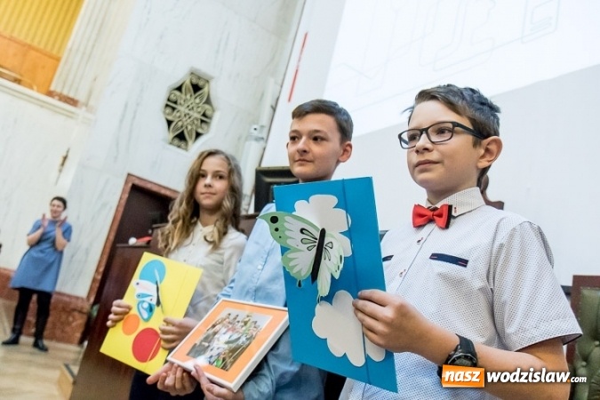 Zdjęcie w galerii na portalu naszwodzislaw.com: Finał akcji Skrzynka Marzeń. SP numer 2 w Pszowie wśród najlepszych!  wiadomości z regionu