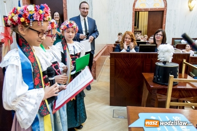 Zdjęcie w galerii na portalu naszwodzislaw.com: Finał akcji Skrzynka Marzeń. SP numer 2 w Pszowie wśród najlepszych!  wiadomości z regionu