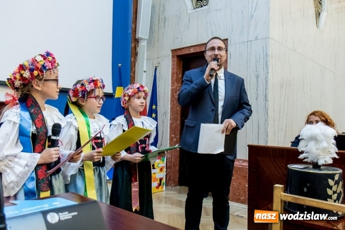 Zdjęcie w galerii na portalu naszwodzislaw.com: Finał akcji Skrzynka Marzeń. SP numer 2 w Pszowie wśród najlepszych!  wiadomości z regionu