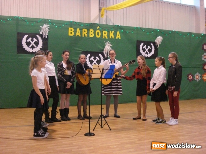 Zdjęcie w galerii na portalu naszwodzislaw.com: W Zespole Szkolno – Przedszkolnym nr 5 w Wodzisławiu Śląskim świętowali barbórkę  wiadomości z regionu