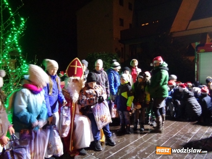 Zdjęcie w galerii na portalu naszwodzislaw.com: Mikołaj w ZSP nr 5, czyli dużo dobrej zabawy w Radlinie II wiadomości z regionu