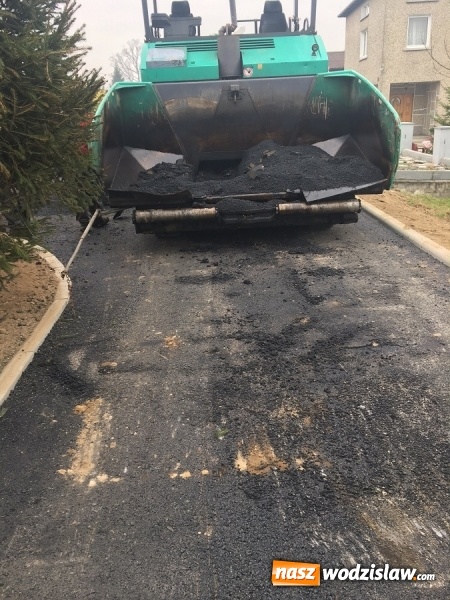 Zdjęcie w galerii na portalu naszwodzislaw.com: Gmina Mszana: Przed zimą zakończyły się remonty kilku kolejnych dr&oacute;g wiadomości z regionu