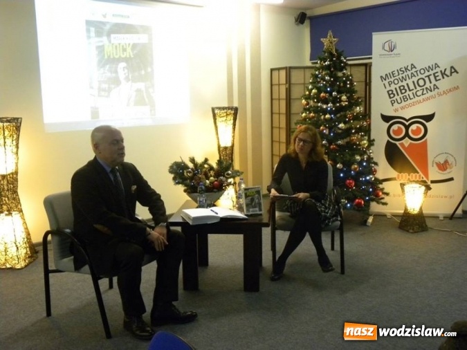 Zdjęcie w galerii na portalu naszwodzislaw.com: Marek Krajewski gościł w Wodzisławiu  wiadomości z regionu