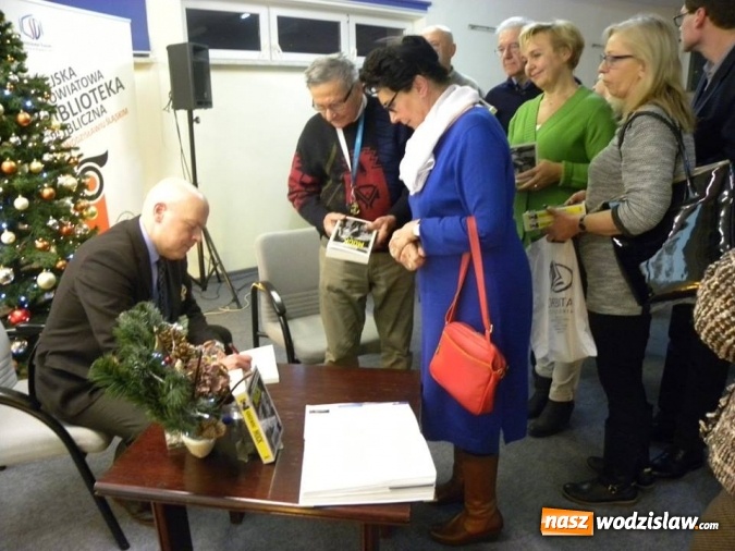 Zdjęcie w galerii na portalu naszwodzislaw.com: Marek Krajewski gościł w Wodzisławiu  wiadomości z regionu
