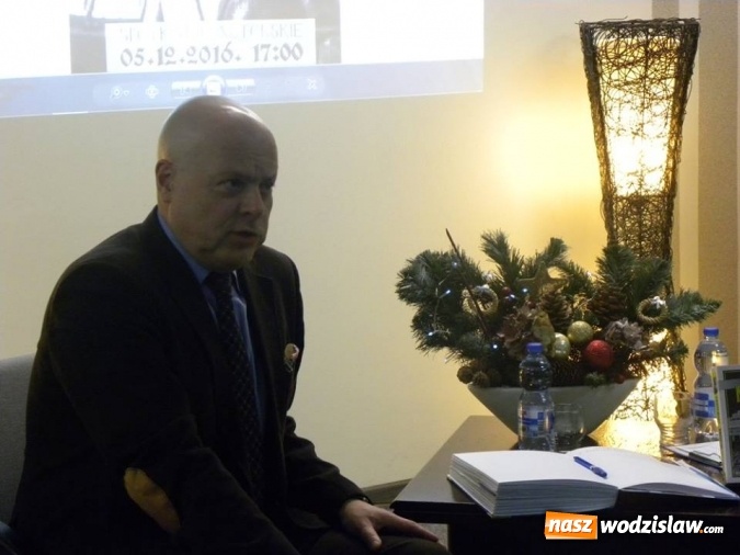 Zdjęcie w galerii na portalu naszwodzislaw.com: Marek Krajewski gościł w Wodzisławiu  wiadomości z regionu