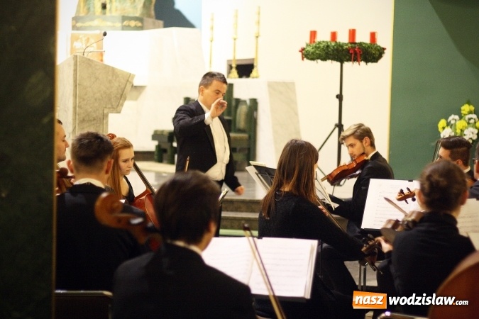 Zdjęcie w galerii na portalu naszwodzislaw.com: Słowacka orkiestra smyczkowa wystąpiła w Czyżowicach  wiadomości z regionu