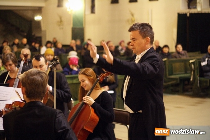Zdjęcie w galerii na portalu naszwodzislaw.com: Słowacka orkiestra smyczkowa wystąpiła w Czyżowicach  wiadomości z regionu