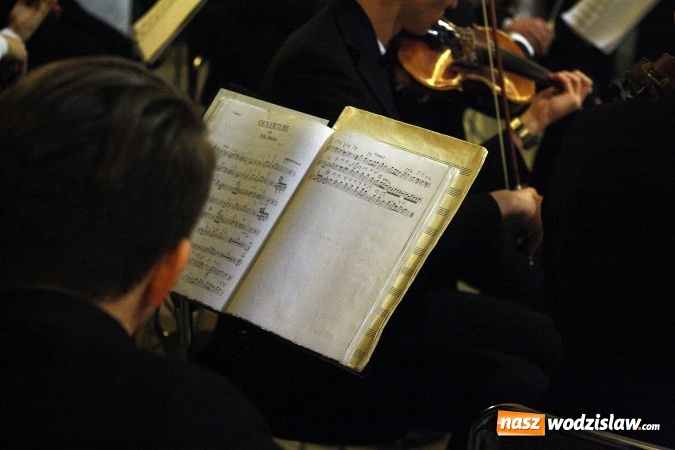 Zdjęcie w galerii na portalu naszwodzislaw.com: Słowacka orkiestra smyczkowa wystąpiła w Czyżowicach  wiadomości z regionu