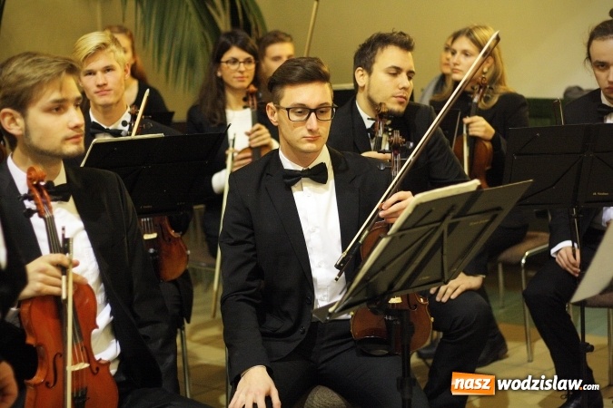 Zdjęcie w galerii na portalu naszwodzislaw.com: Słowacka orkiestra smyczkowa wystąpiła w Czyżowicach  wiadomości z regionu