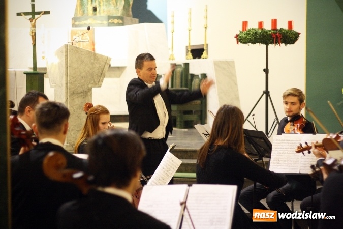 Zdjęcie w galerii na portalu naszwodzislaw.com: Słowacka orkiestra smyczkowa wystąpiła w Czyżowicach  wiadomości z regionu