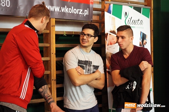 Zdjęcie w galerii na portalu naszwodzislaw.com: Boxing Day w Wodzisławiu. Przekonywali, że sport jest lepszy od używek wiadomości z regionu