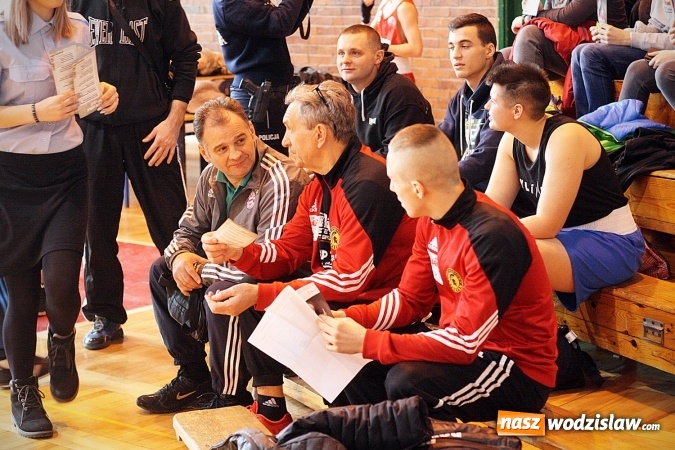 Zdjęcie w galerii na portalu naszwodzislaw.com: Boxing Day w Wodzisławiu. Przekonywali, że sport jest lepszy od używek wiadomości z regionu