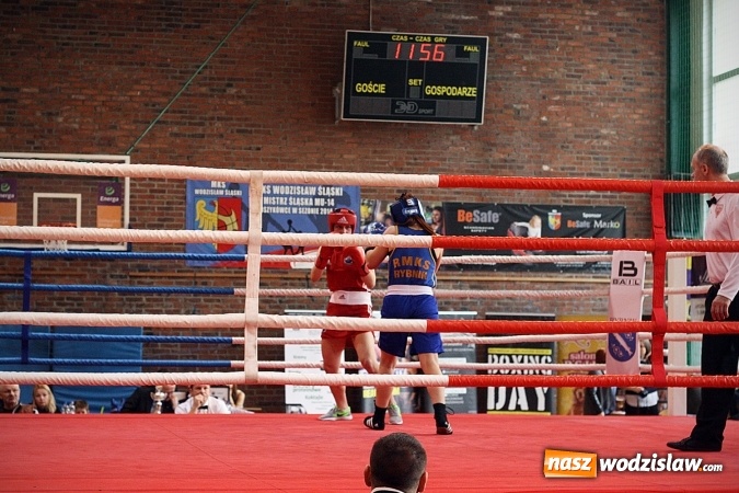 Zdjęcie w galerii na portalu naszwodzislaw.com: Boxing Day w Wodzisławiu. Przekonywali, że sport jest lepszy od używek wiadomości z regionu